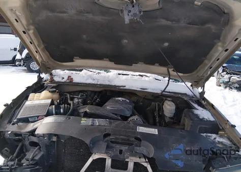 2004 Chevrolet Silverado 2500Hd Ls from USA, damaged, VIN 1GCHK29U34E129812